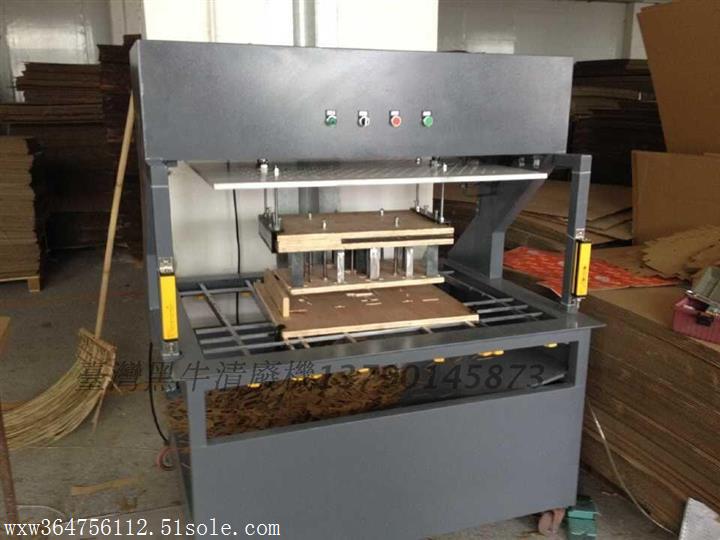 供應(yīng)紙盒異型孔清廢機廣東省惠州市半自動內(nèi)孔清廢機公司