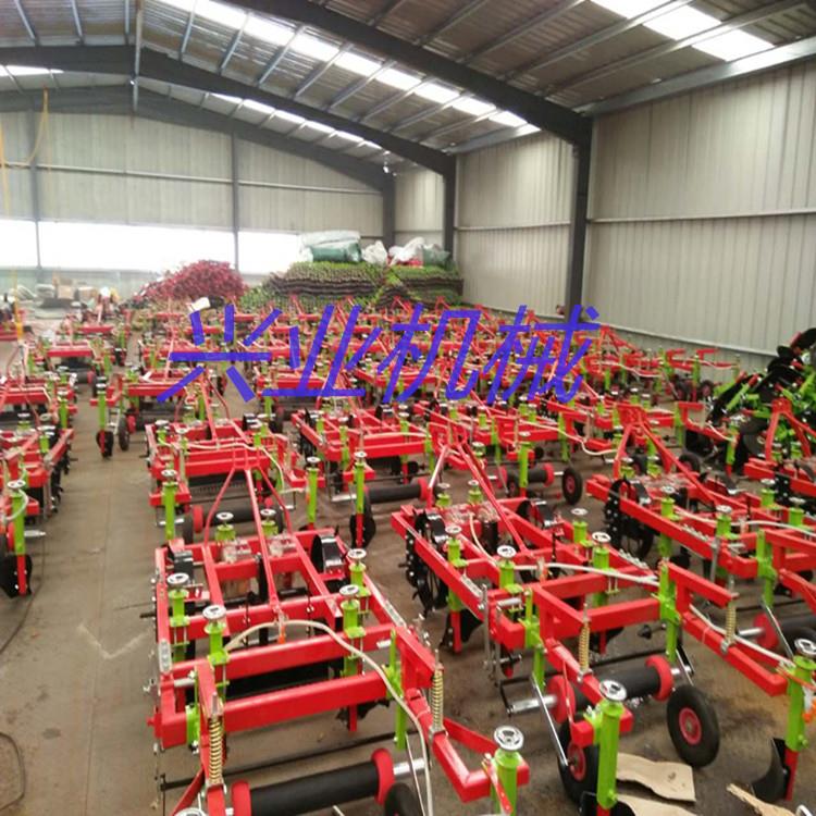 花生覆膜噴藥機  四輪花生播種覆膜機  農用花生覆膜機廠家