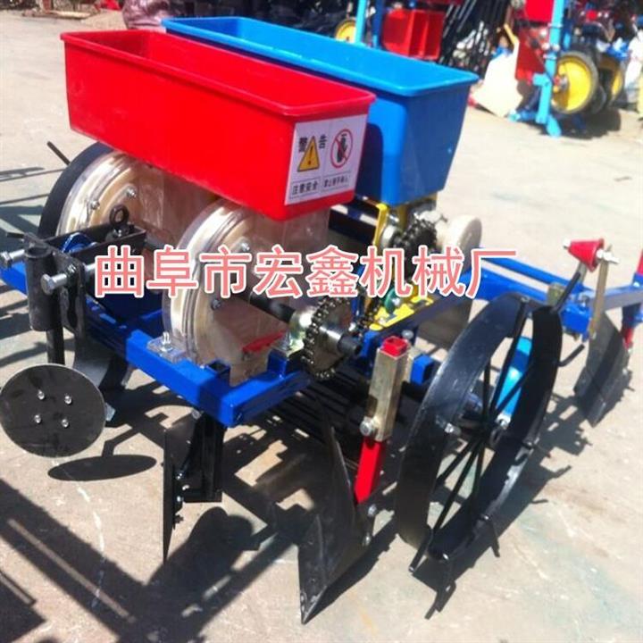 拖拉機帶動覆膜機? 玉米大豆播種機 噴藥覆膜機