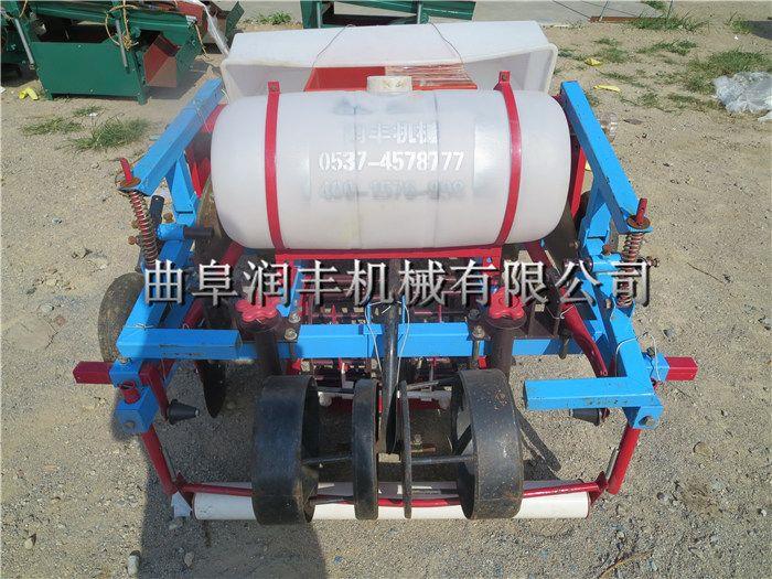 圖木舒克 花生覆膜機的調整 花生噴藥播種覆膜機