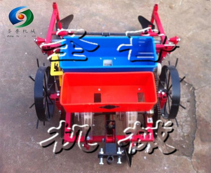 玉米播種機覆膜機 新款多功能施肥播種覆膜機