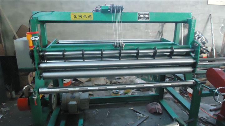 滄州專業(yè)生產(chǎn)盤紙分切機(jī)-多功能立式分切機(jī)配置介紹