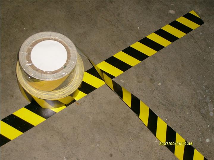 廠家直銷特價供應(yīng)地板膠帶警示膠帶指示膠帶/各種顏色/斑馬膠帶