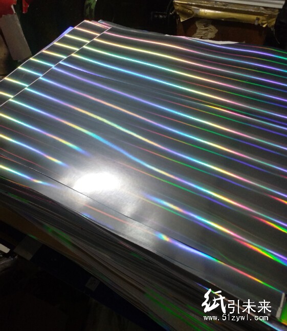 收購(gòu)50噸230克至300克金銀卡紙